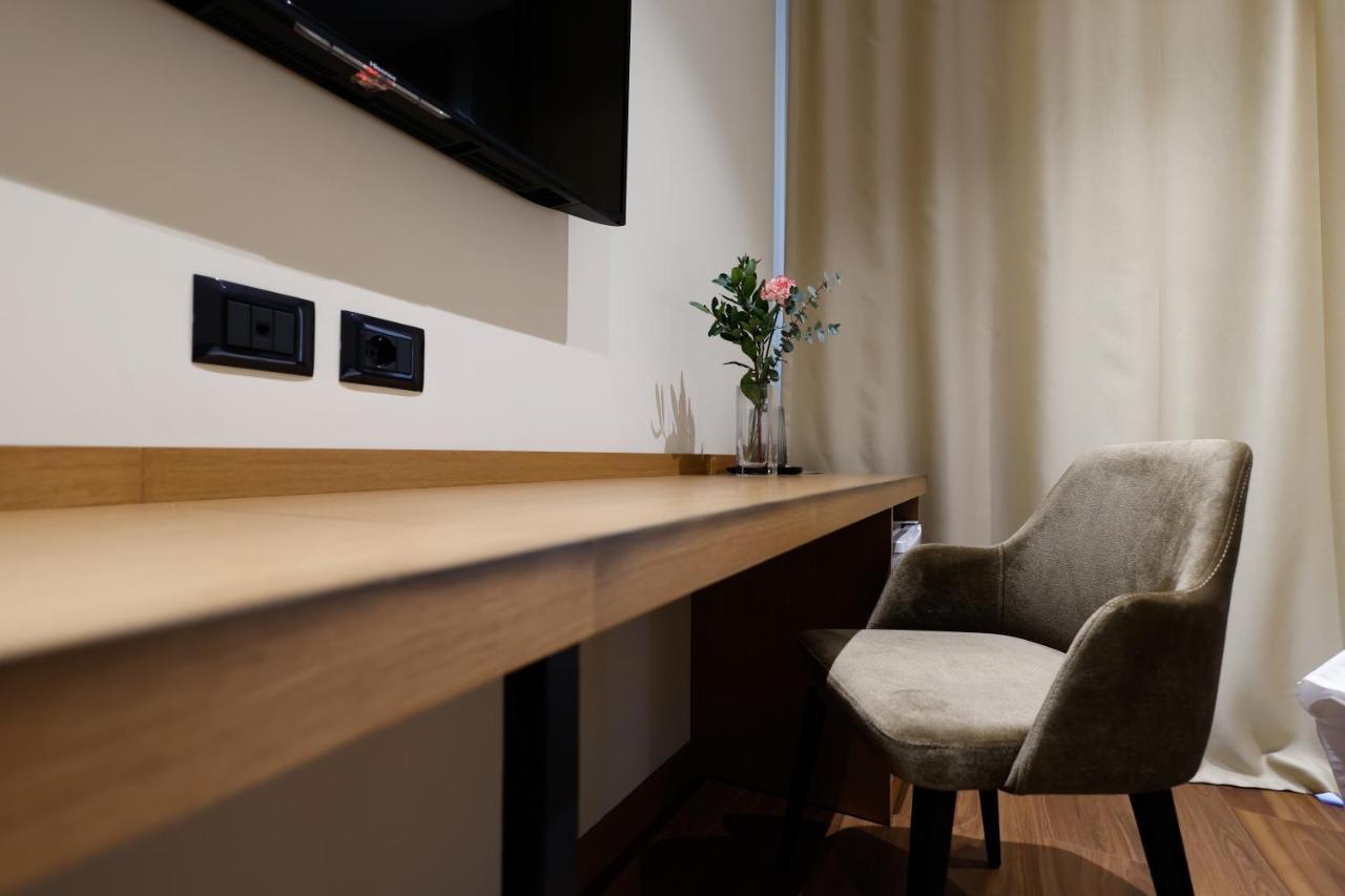 Valza Boutique Hotel Vlore Ngoại thất bức ảnh