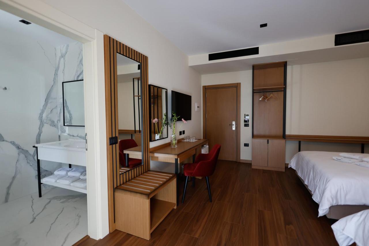 Valza Boutique Hotel Vlore Ngoại thất bức ảnh