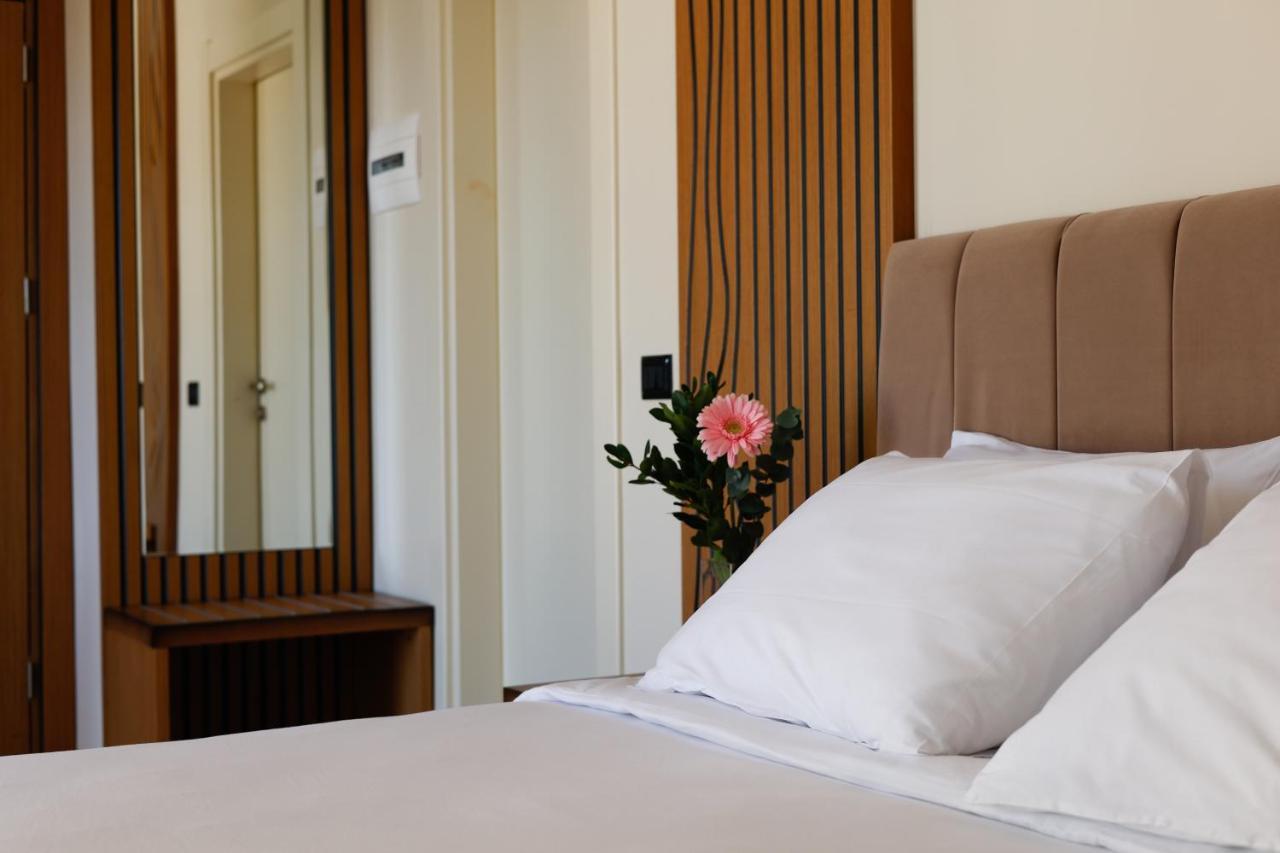 Valza Boutique Hotel Vlore Ngoại thất bức ảnh
