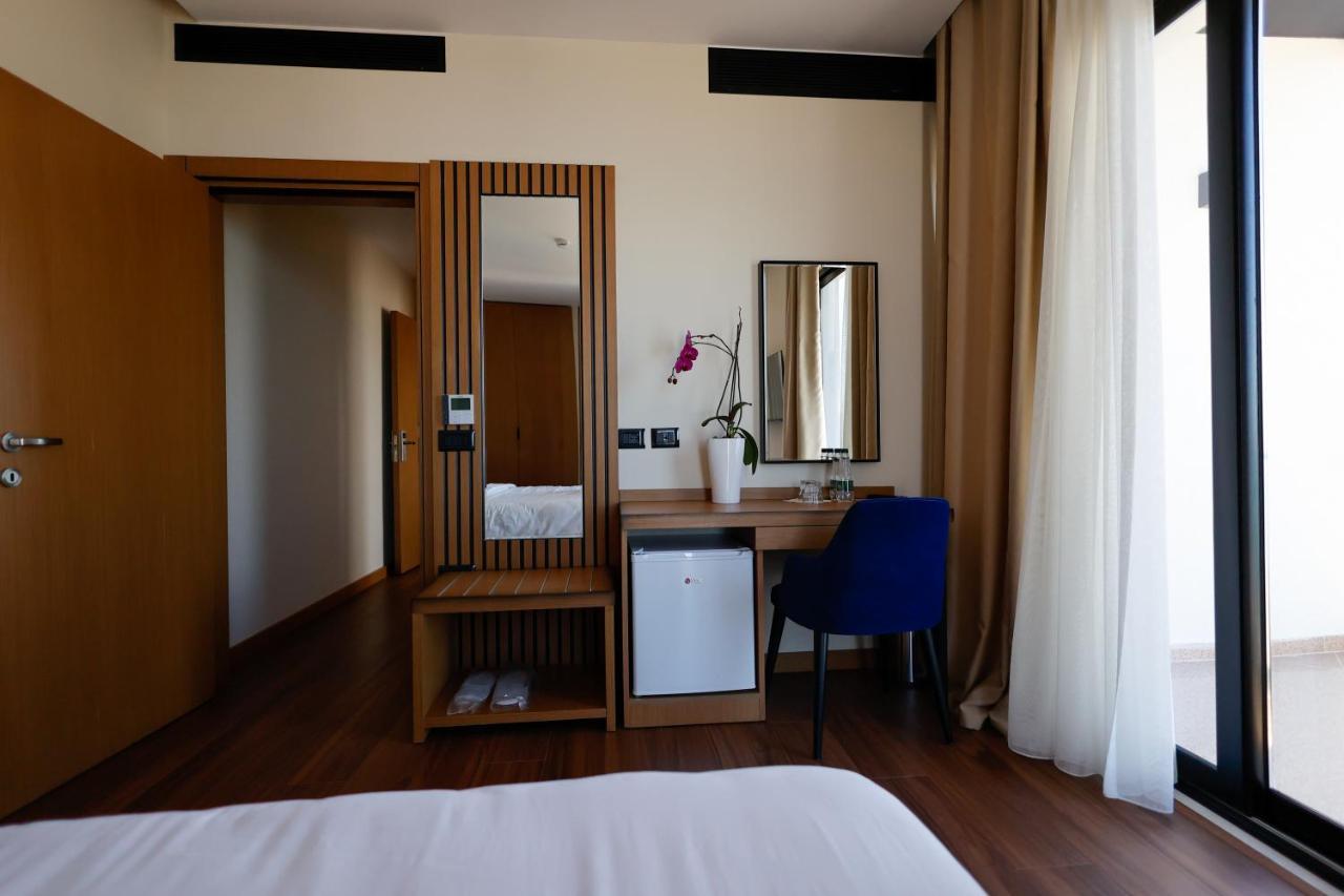 Valza Boutique Hotel Vlore Ngoại thất bức ảnh
