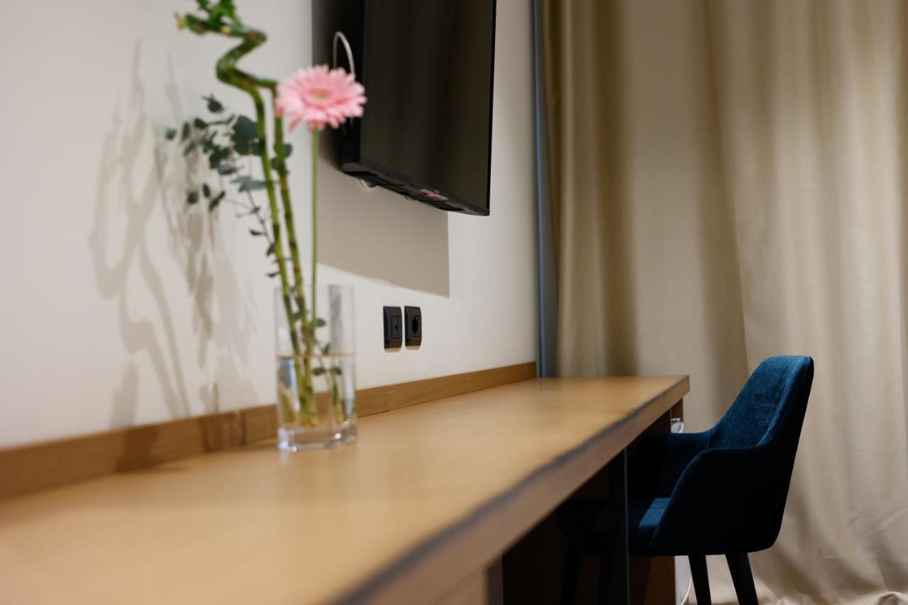Valza Boutique Hotel Vlore Ngoại thất bức ảnh